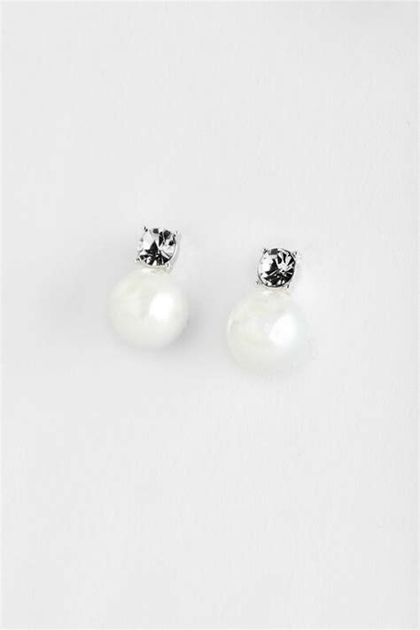 pearl and diamante stud earrings.